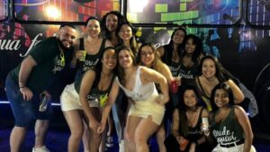 Despedida de Solteiro no Ônibus Balada