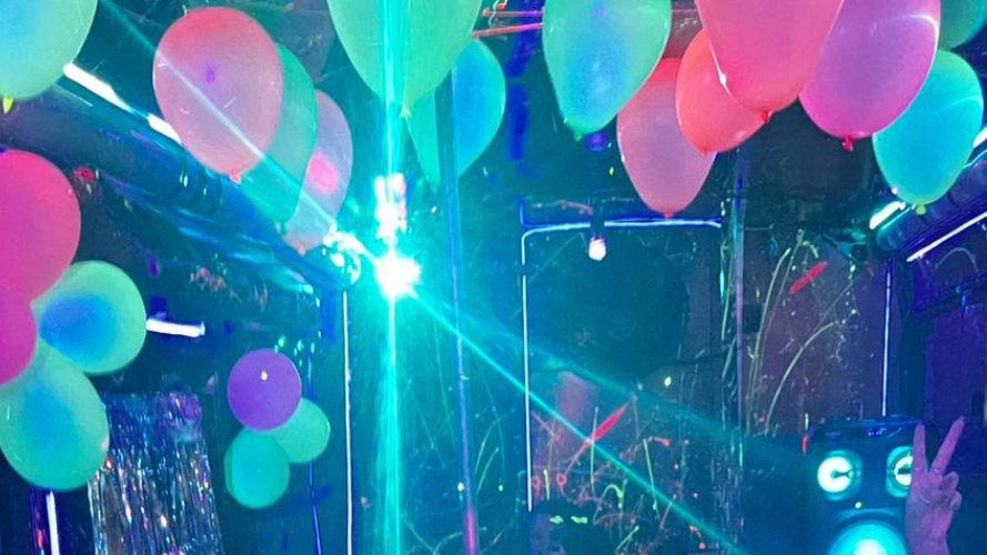 Despedida de Solteiro no Ônibus Balada