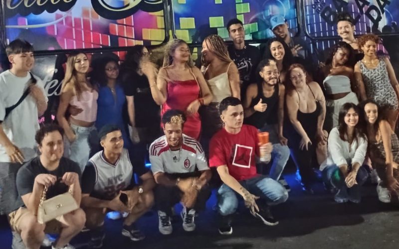 19 anos de Alegria em Movimento! Uma festa inesquecível no Balad Bus!