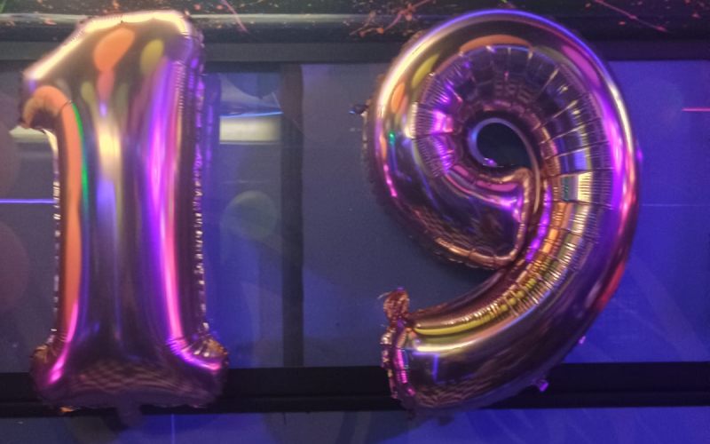 19 anos de Alegria em Movimento! Uma festa inesquecível no Balad Bus!