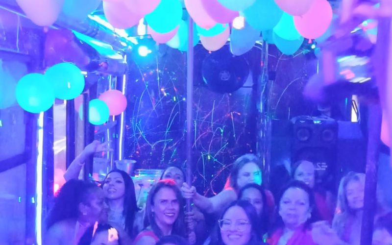 Elas, no comando sobre rodas